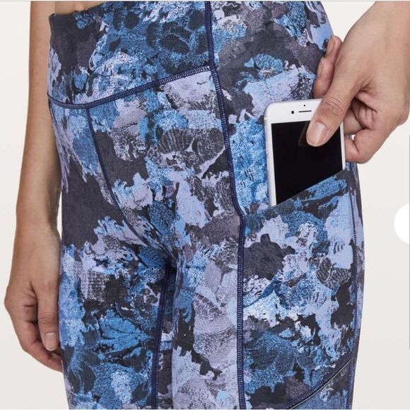 Lululemon Speed Up Tight Blue Purple Screen Camo - Picture 10 of 11